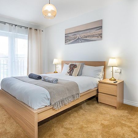 Reading 2-Bed Apartment & Parking エクステリア 写真